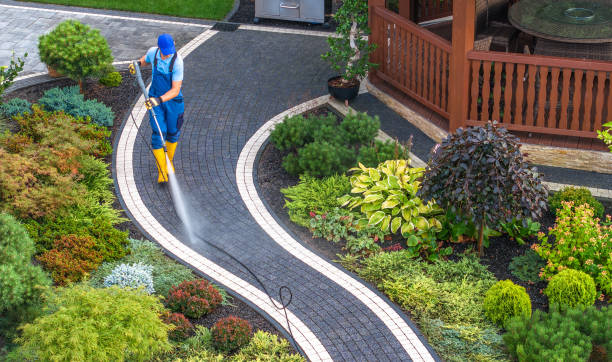 Best Roof Power Washing Services  in Milwaukie, OR